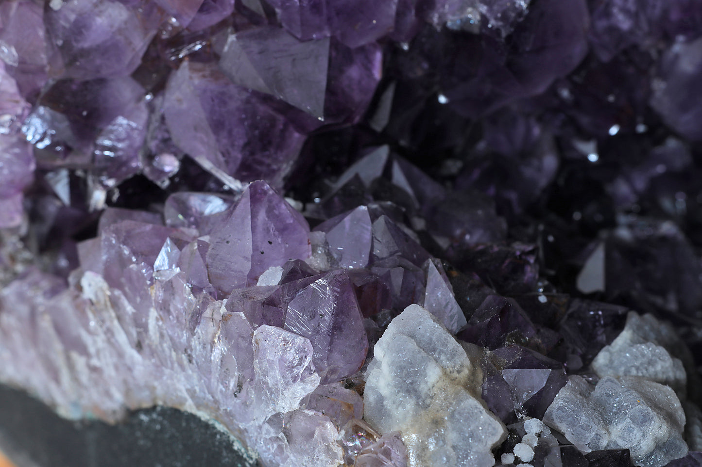 Amethyst Cluster Raw Geode Caves/Raw Clusters-25(H)X12(W)X12(L)Inch-(128.04Lb)