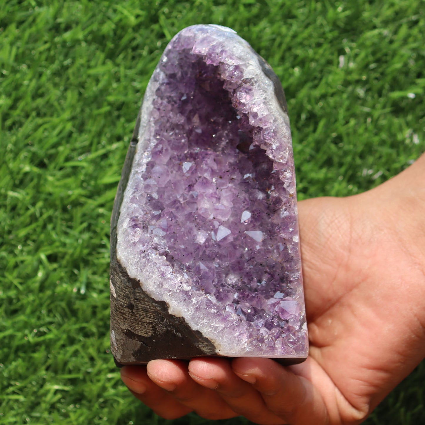 Amethyst Geode cathedral crystal cluster - 5.5X3.3X3.2 Inch(2.31Lb)