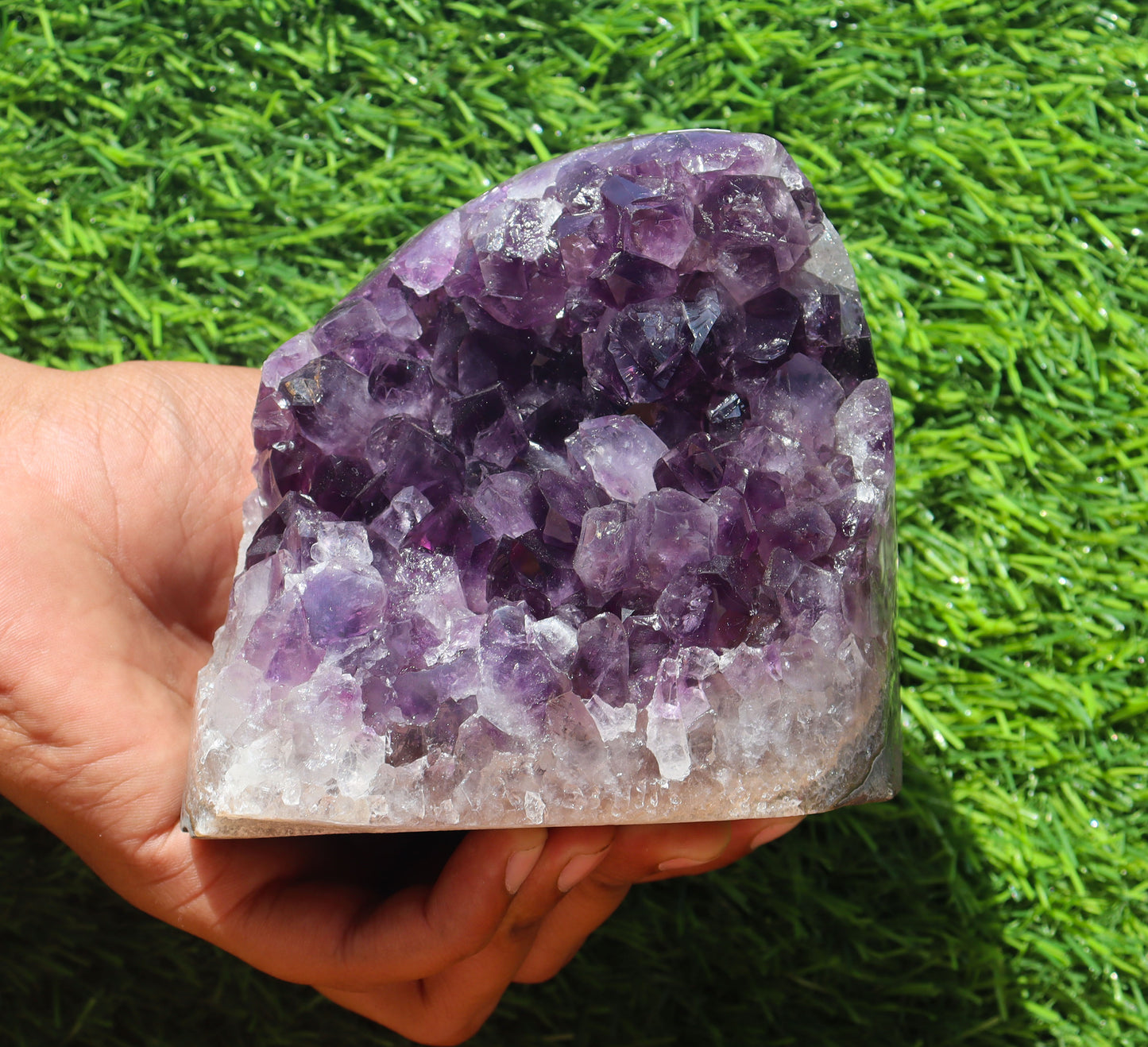 Amethyst Geode cathedral crystal cluster - 4.4X4.5X3 Inch(3.04Lb)