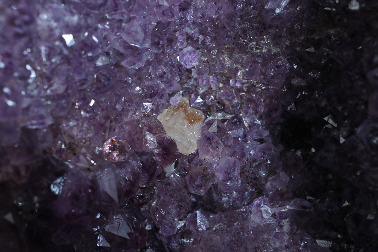 Amethyst Cluster Raw Geode Caves/Raw Clusters -24(H)X14(W)X12(L)Inch-(128.7Lb)