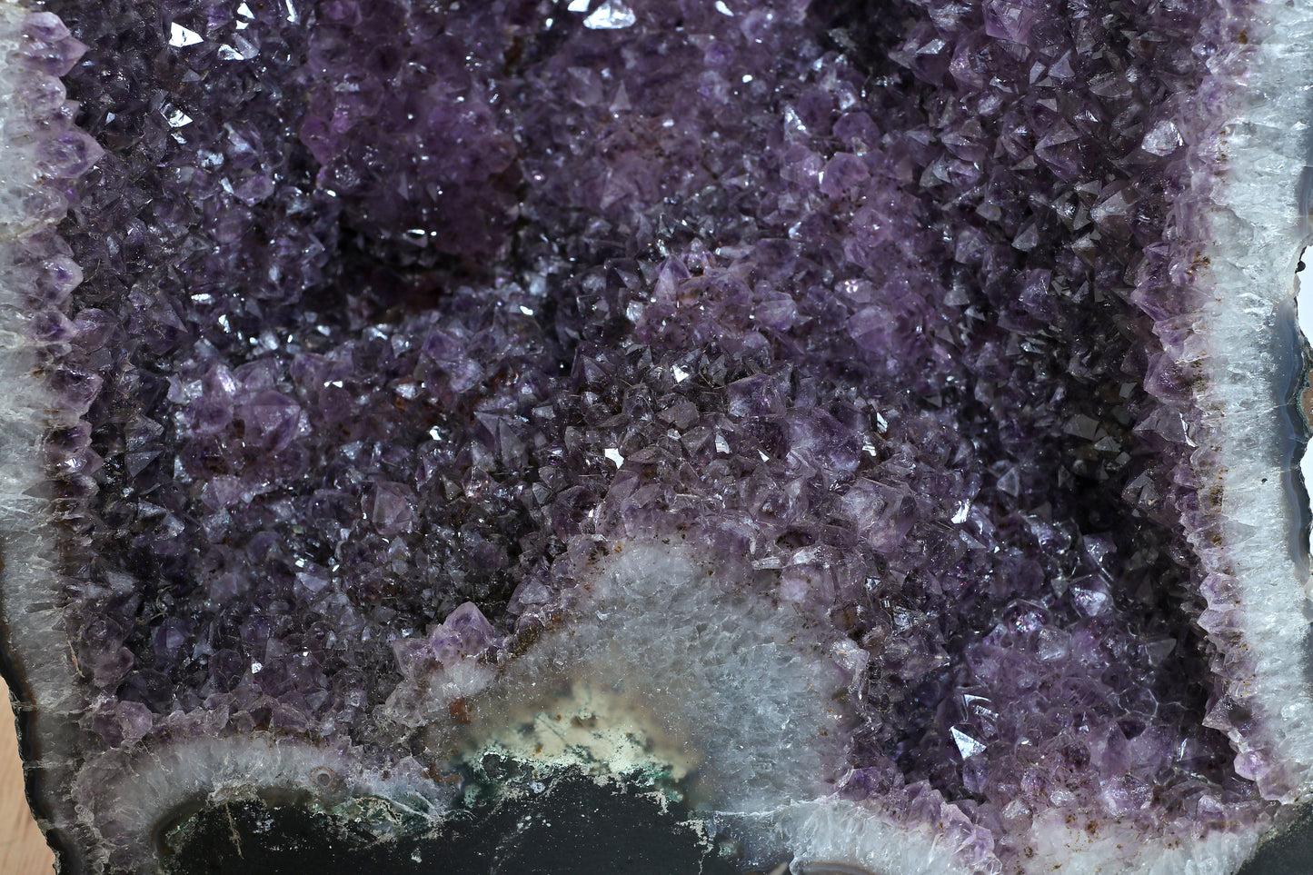 Amethyst Cluster Raw Geode Caves/Raw Clusters -24(H)X14(W)X12(L)Inch-(128.7Lb)
