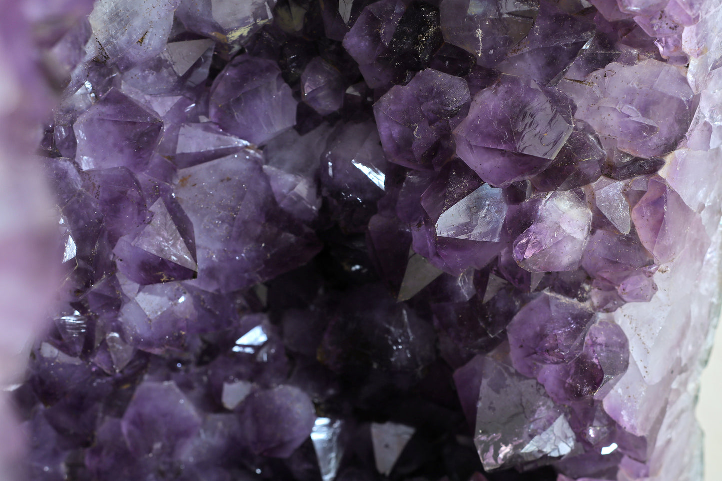 Amethyst Cluster Raw Geode Caves/Raw Clusters -22(H)X11(W)X14(L)Inch-(103.95Lb)