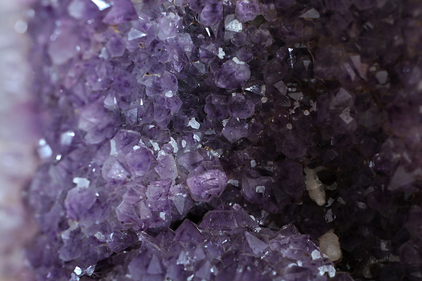 Amethyst Geode cathedral crystal cluster - 22(H)X7(W)X8(L)Inch(39.75Lb)