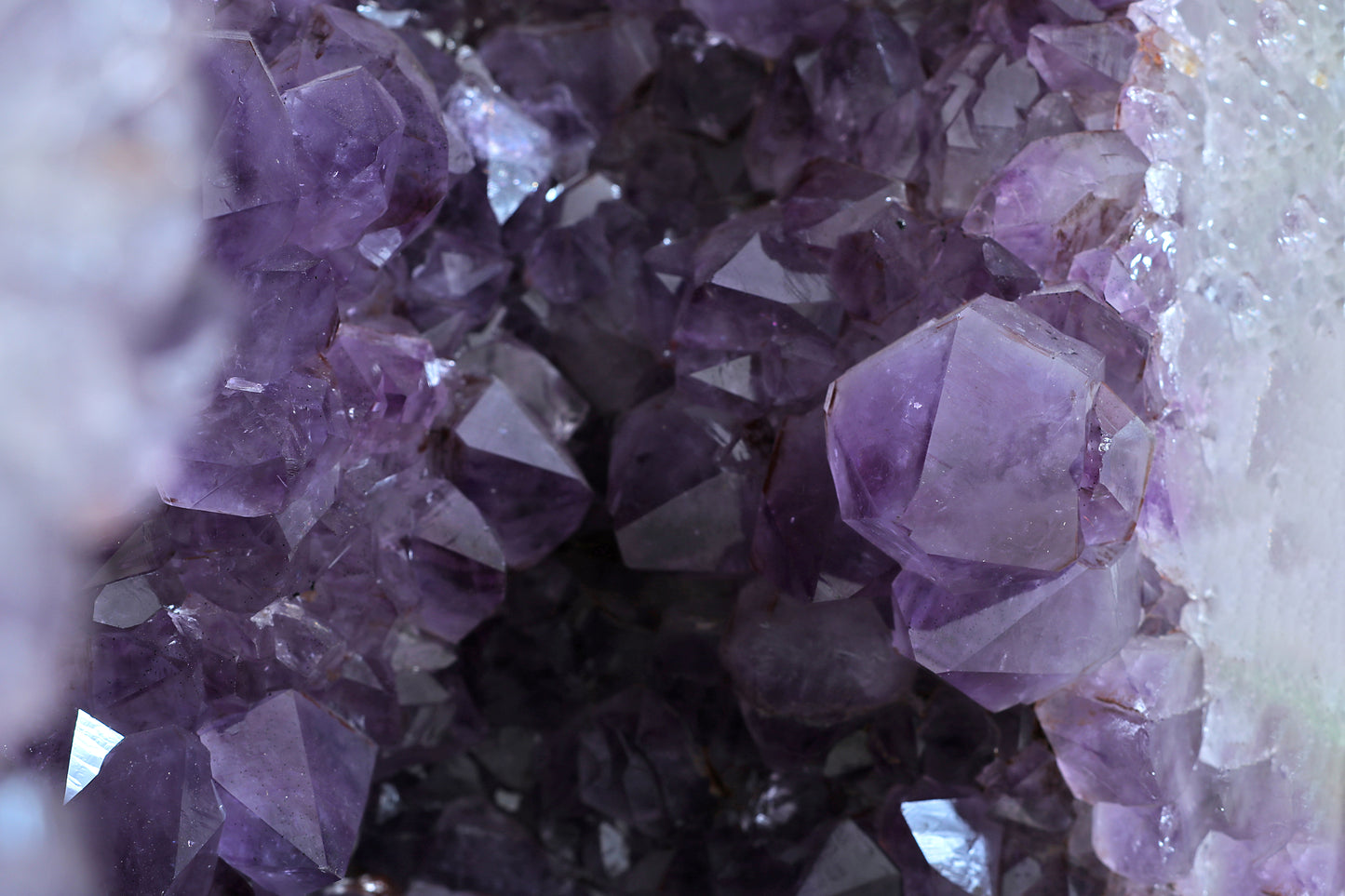 Amethyst Cluster Raw Geode Caves/Raw Clusters-25(H)X12(W)X12(L)Inch-(128.04Lb)