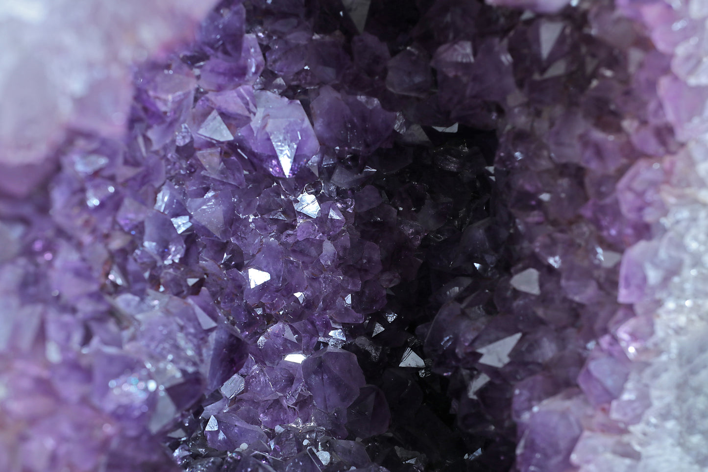 Amethyst Cluster Raw Geode Caves/Raw Clusters-25(H)X12(W)X12(L)Inch-(128.04Lb)