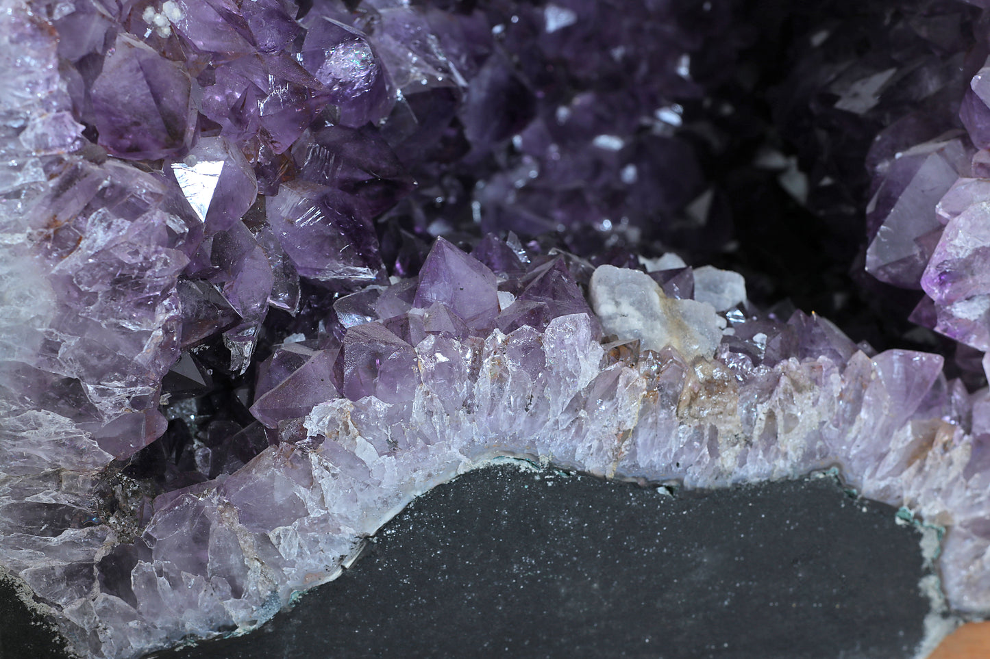 Amethyst Cluster Raw Geode Caves/Raw Clusters-25(H)X12(W)X12(L)Inch-(128.04Lb)