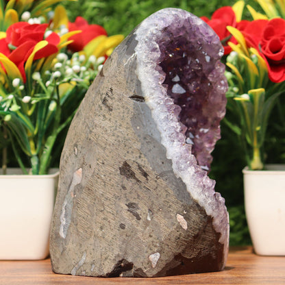 Amethyst Geode cathedral crystal cluster - 5.5X3.3X3.2 Inch(2.31Lb)