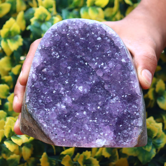 Amethyst Geode cathedral crystal cluster - 4.4X4.6X3.5 Inch(2.44Lb)