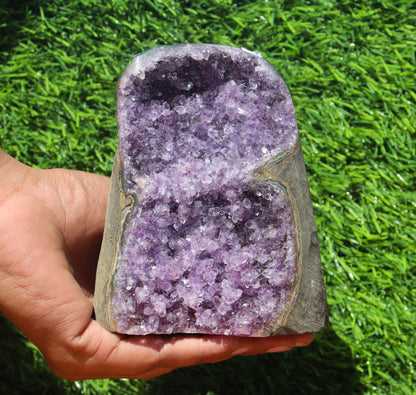 Amethyst Geode cathedral crystal cluster - 4.9X3.9X3.4 Inch(2.55Lb)
