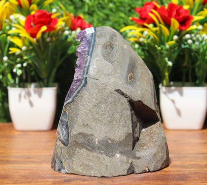 Amethyst Geode cathedral crystal cluster - 4.4X4.2X3.6 Inch(2.67Lb)