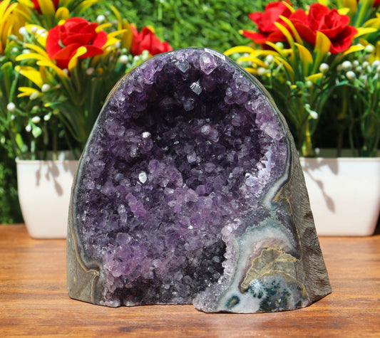 Amethyst Geode cathedral crystal cluster - 4.4X4.2X3.6 Inch(2.67Lb)