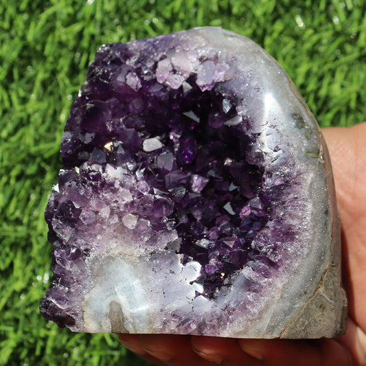 Amethyst Geode cathedral crystal cluster - 4.72X3.5X4.5 Inch(2.7Lb)