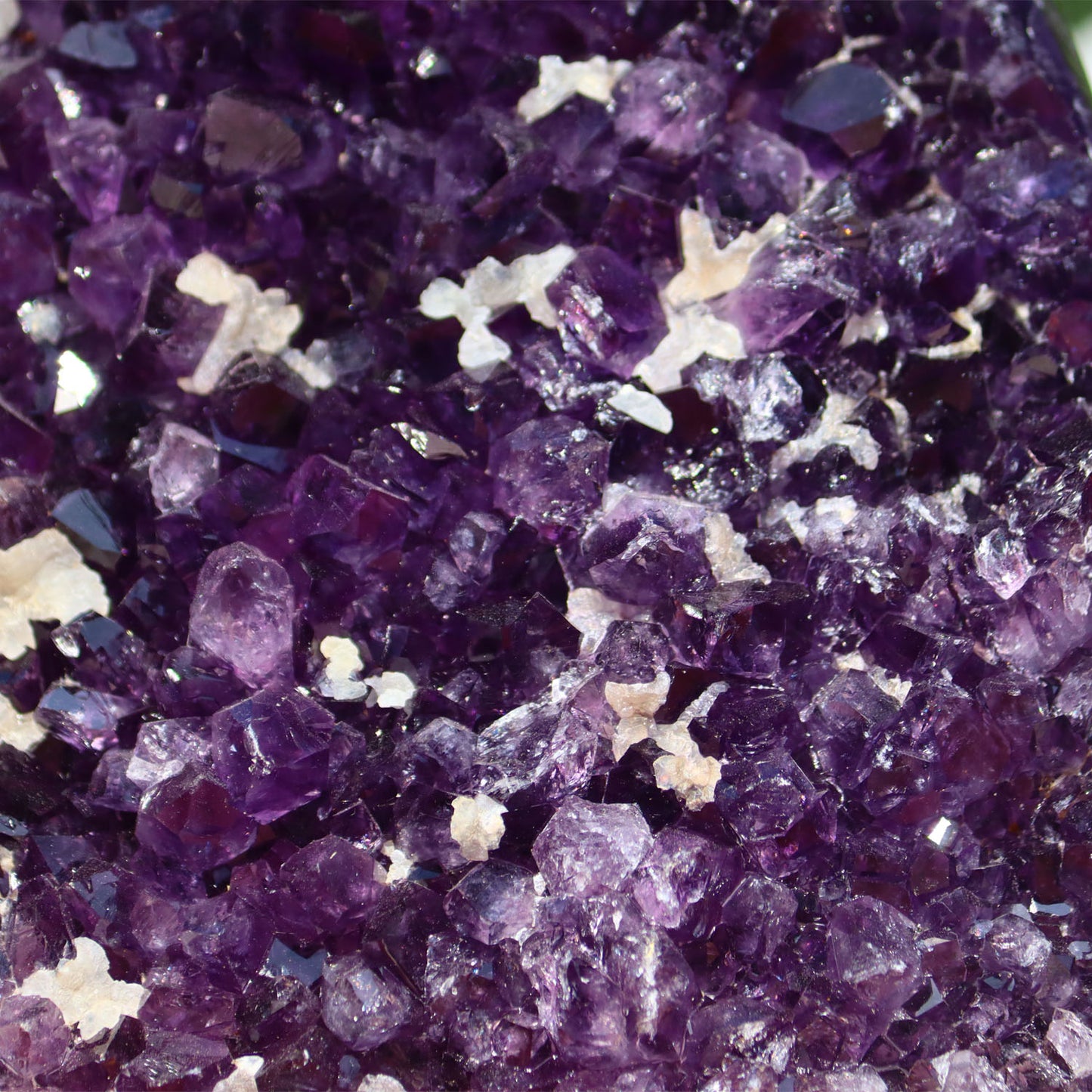 Amethyst Geode cathedral crystal cluster - 3X4X5 Inch(2.9Lb)