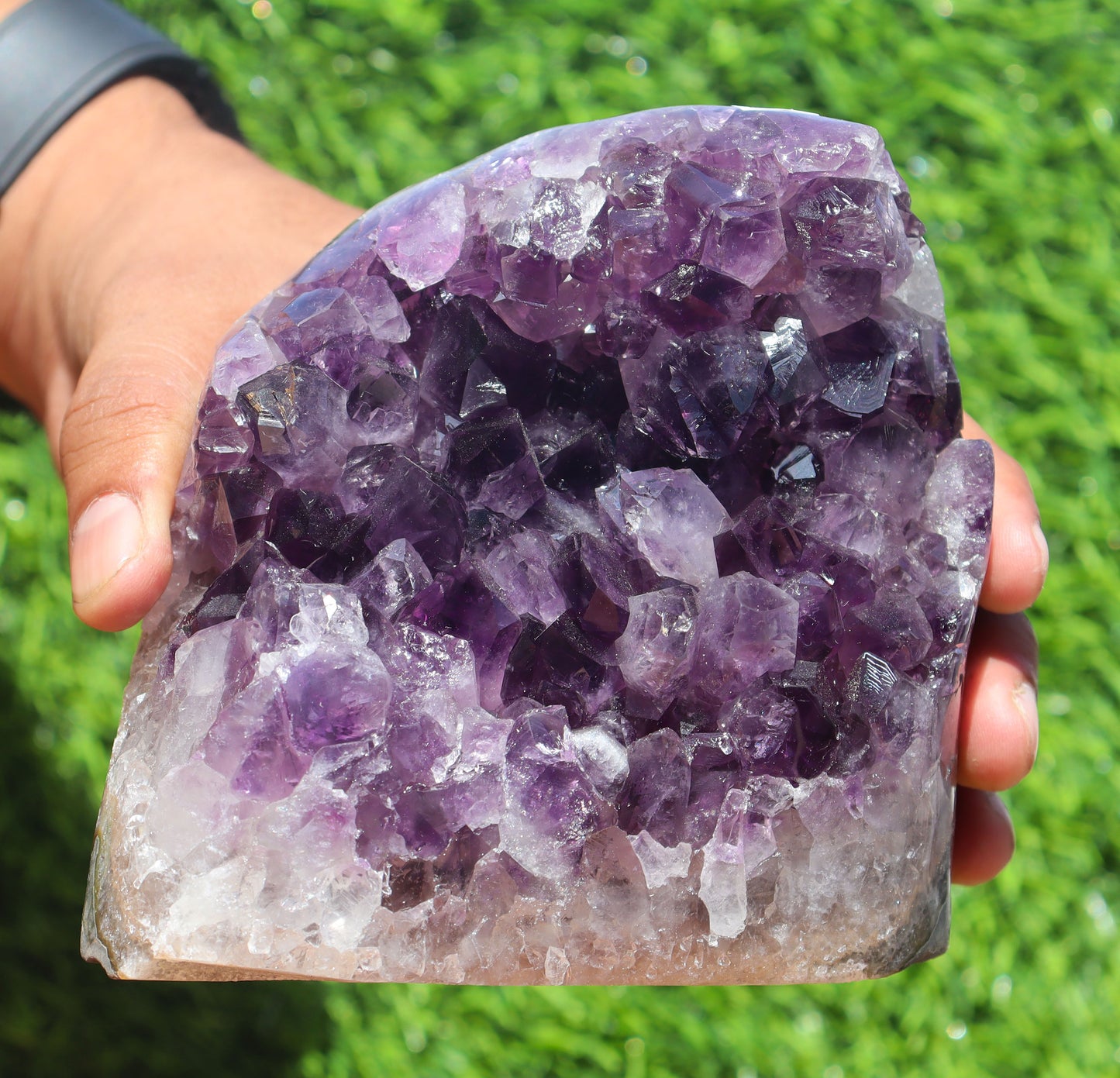 Amethyst Geode cathedral crystal cluster - 4.4X4.5X3 Inch(3.04Lb)