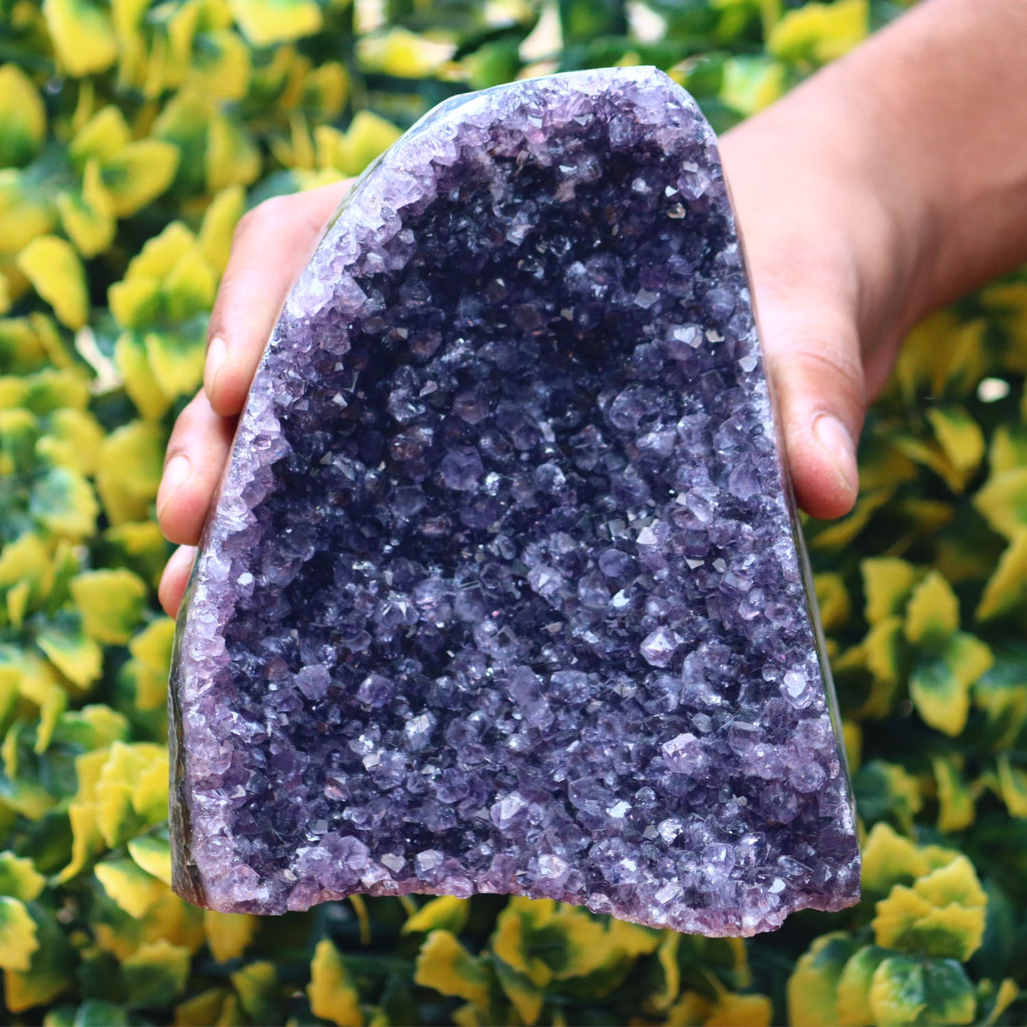 Amethyst Geode cathedral crystal cluster - 4.6X5.7X3.1 Inch(3.12Lb)