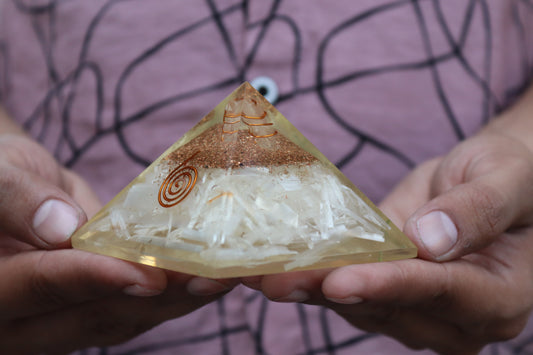 Selenite Orgone Pyramid - Healing Energy Home Decor